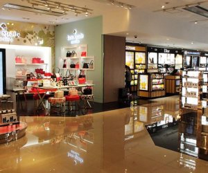 赴日本免稅店、酒店工作人員